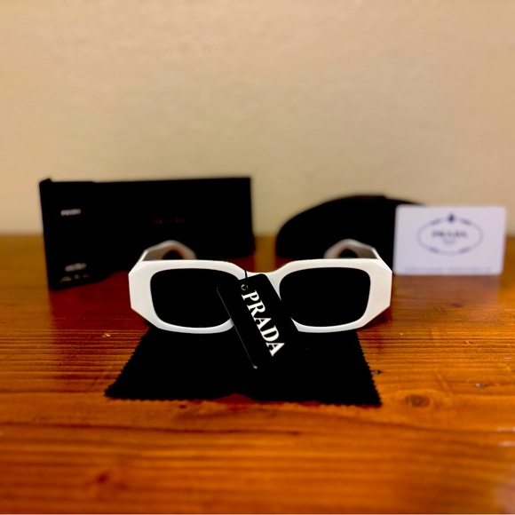 Prada Black and White Sunglasses - Picture 1 of 13